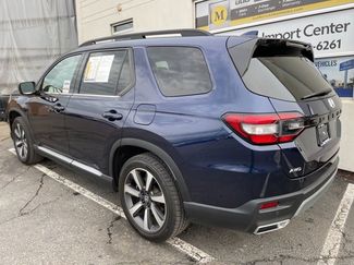 Used 2023 Honda Pilot Touring video 3