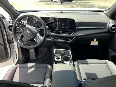 New 2026 Chevrolet Equinox LT w/ Convenience Package II image 21