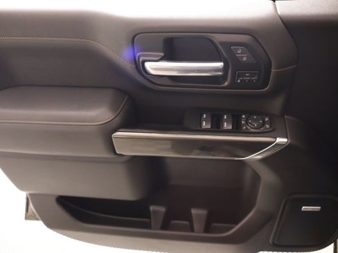 Used 2022 GMC Sierra 2500 AT4 w/ AT4 Preferred Package AWD/4WD image 17