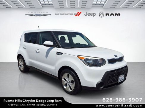 Used 2015 Kia Soul FWD image 1