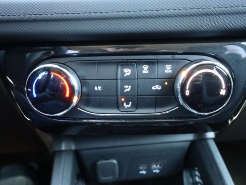 Used 2025 Chevrolet TrailBlazer LT FWD image 37