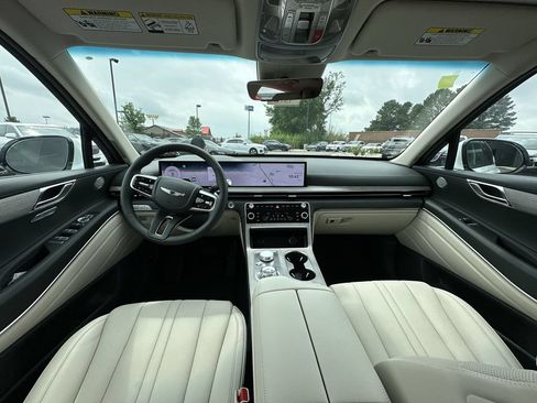 Used 2025 Genesis GV80 2.5T Select AWD/4WD image 10