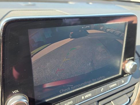 Used 2023 Nissan Altima 2.5 SV FWD image 21