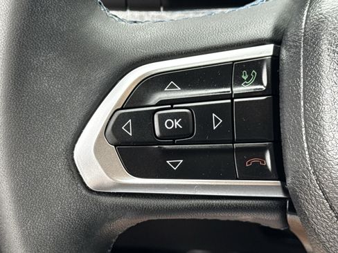 Used 2022 Jeep Compass Latitude image 25