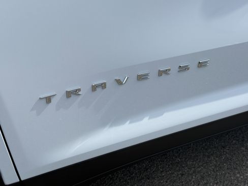 New 2026 Chevrolet Traverse LT w/ Sun and Wheel Package AWD/4WD image 35