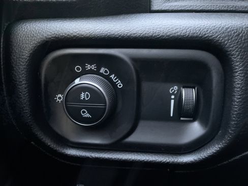 Used 2020 RAM 1500 Big Horn image 39