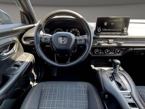 Used 2025 Honda HR-V Sport image 12