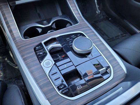 Used 2023 BMW X7 xDrive40i w/ Premium Package AWD/4WD image 28