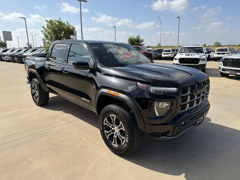 Used 2024 GMC Canyon AT4 w/ AT4 Premium Package AWD/4WD image 7