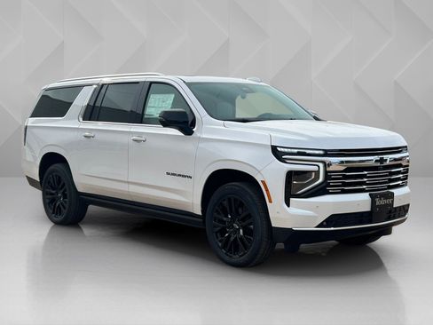 New 2025 Chevrolet Suburban Premier RWD image 3