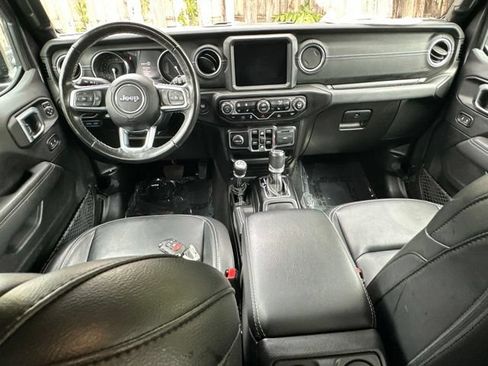 Used 2022 Jeep Wrangler Unlimited Sahara w/ Cold Weather Group AWD/4WD image 32