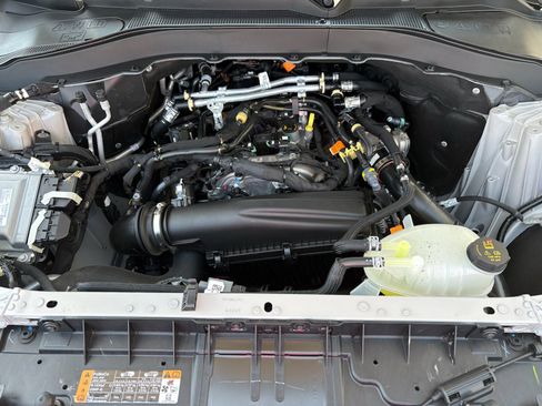 Used 2026 Ford Explorer Active RWD image 32