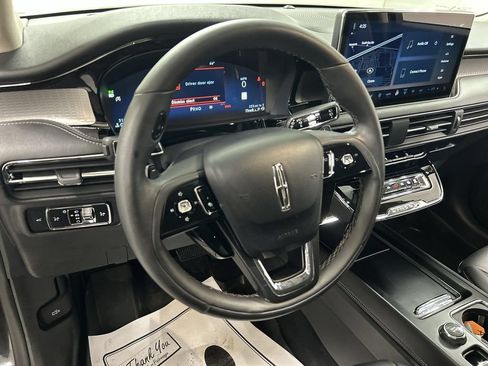 Used 2023 Lincoln Corsair AWD w/ Equipment Group 101A image 4