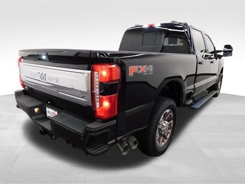 Used 2025 Ford F250 King Ranch w/ FX4 Off-Road Package image 13