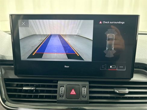Used 2022 Audi Q5 2.0T Premium w/ Convenience Package image 15