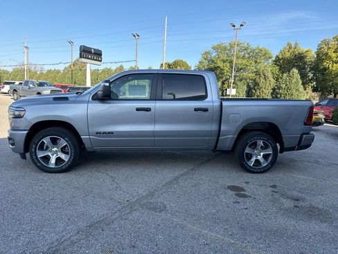 Used 2025 RAM 1500 Tradesman AWD/4WD image 4