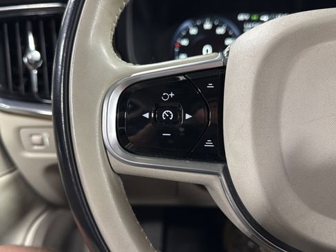 Used 2018 Volvo V90 T6 Cross Country w/ Convenience Package AWD/4WD image 24
