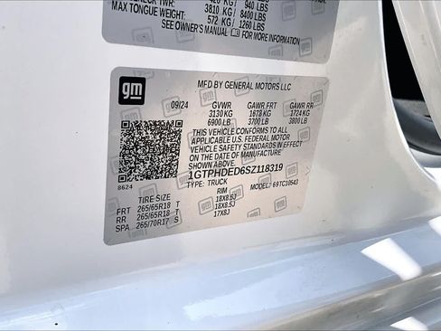 Used 2025 GMC Sierra 1500 SLT RWD image 37