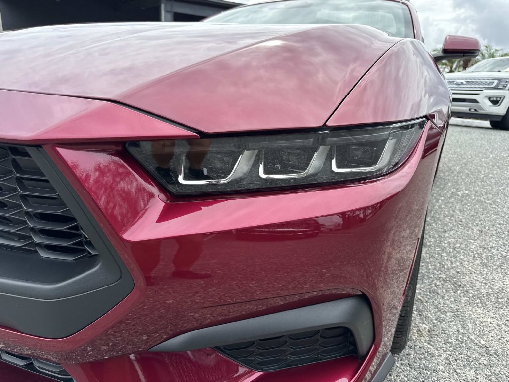 Used 2025 Ford Mustang Premium RWD image 9