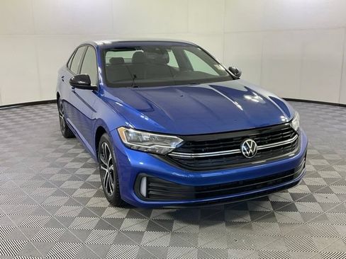 Used 2023 Volkswagen Jetta Sport FWD image 3