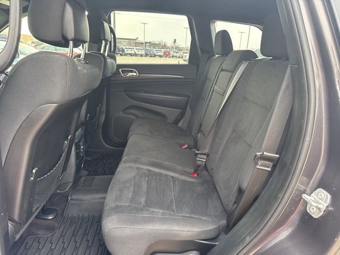 Used 2016 Jeep Grand Cherokee Laredo w/ Quick Order Package 23E image 18