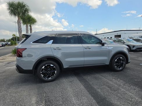 New 2026 Kia Sorento S FWD image 9