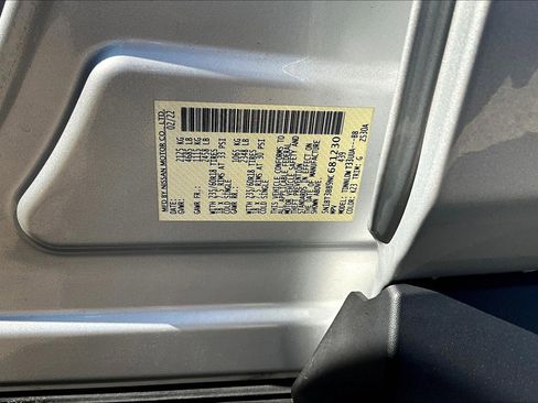 Used 2022 Nissan Rogue SV image 4