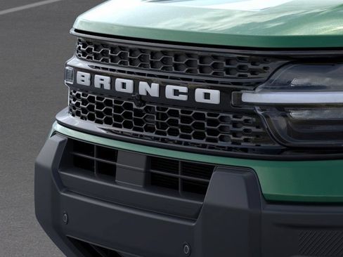 Used 2025 Ford Bronco Sport Outer Banks w/ Outer Banks Tech Package+ AWD/4WD image 17