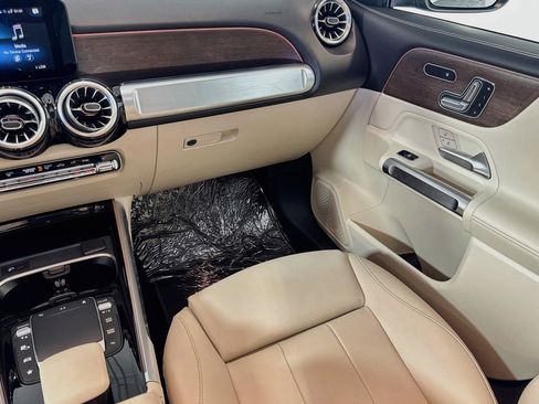Certified 2022 Mercedes-Benz GLB 250 4MATIC image 22