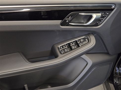 New 2025 Porsche Macan image 20