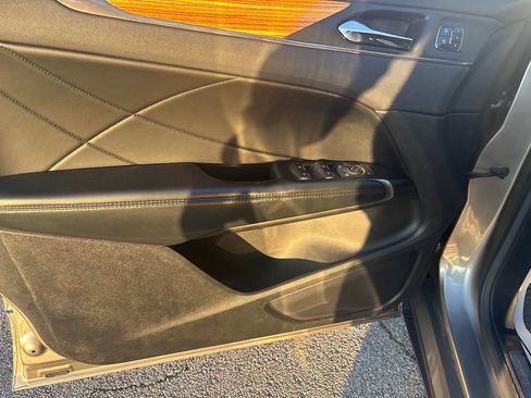 Used 2016 Lincoln MKC Select image 14