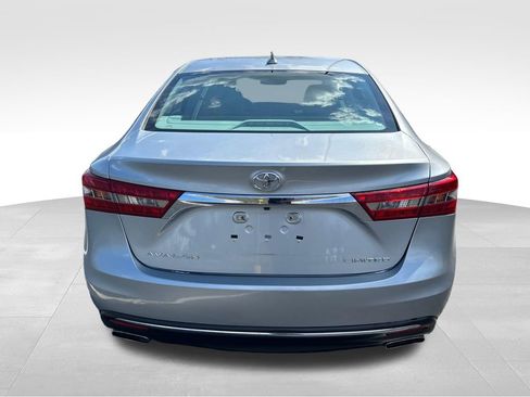 Used 2016 Toyota Avalon Limited FWD image 4
