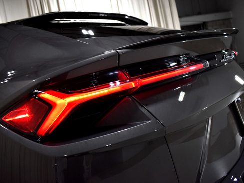 Used 2024 Lamborghini Urus S AWD/4WD image 10