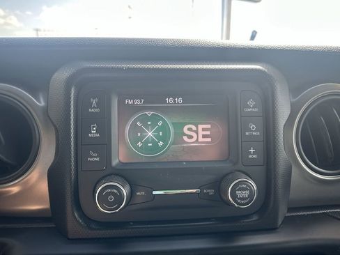 Used 2021 Jeep Wrangler Unlimited Sport image 23