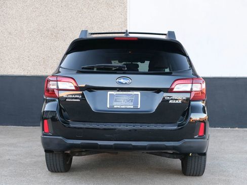 Used 2016 Subaru Outback 2.5i Limited image 16