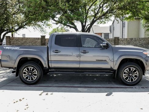 Used 2023 Toyota Tacoma TRD Sport AWD/4WD image 14