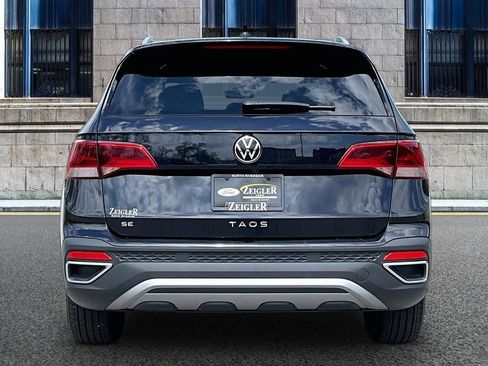 Used 2024 Volkswagen Taos SE FWD image 4