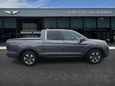 Used 2017 Honda Ridgeline RTL-T image 3