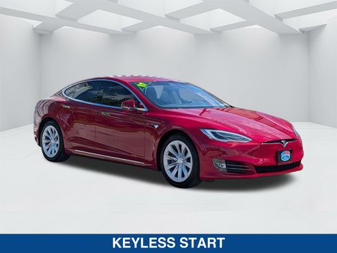 Used 2017 Tesla Model S 60 RWD image 3