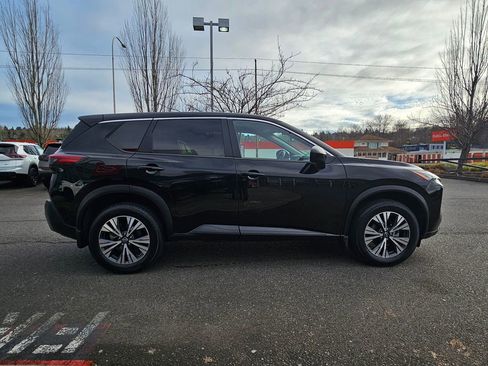 Certified 2023 Nissan Rogue SV image 4