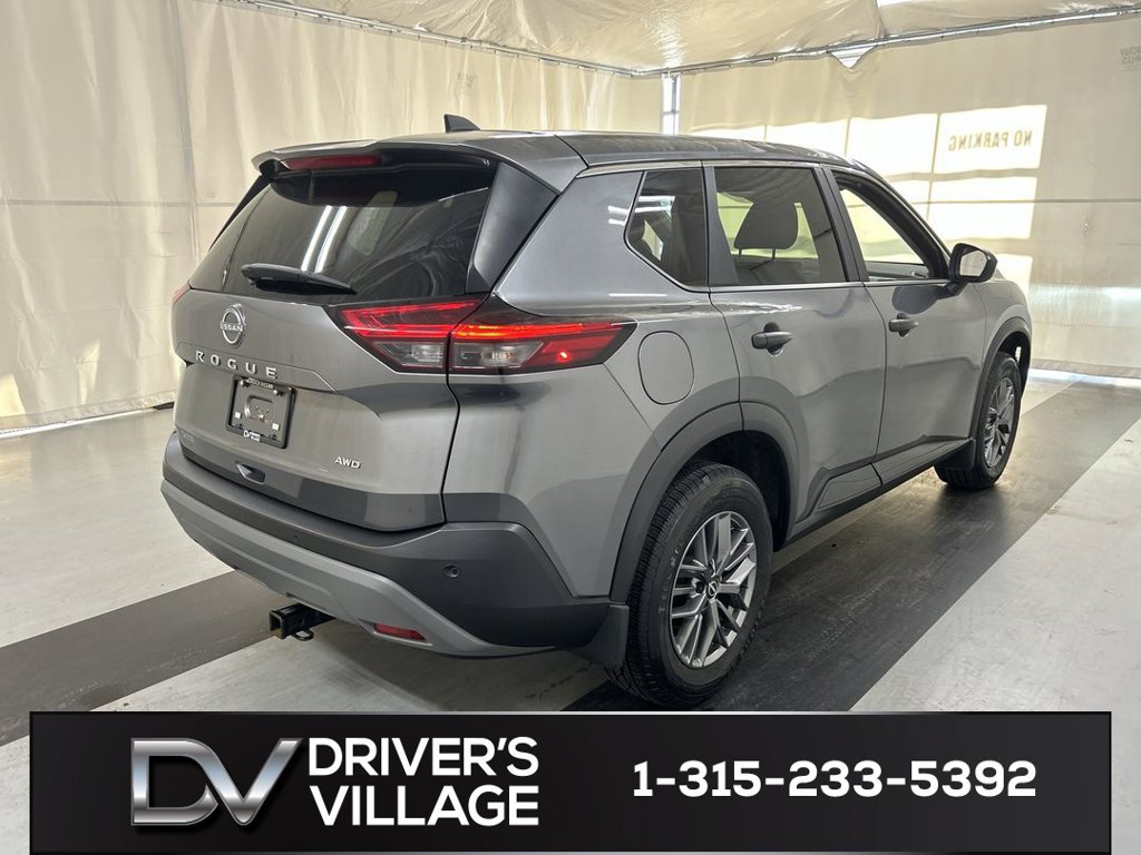 Used 2023 Nissan Rogue S AWD/4WD image 2