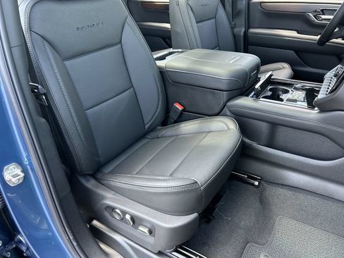 New 2026 GMC Yukon XL Denali w/ Sun & Power Step Package AWD/4WD image 29