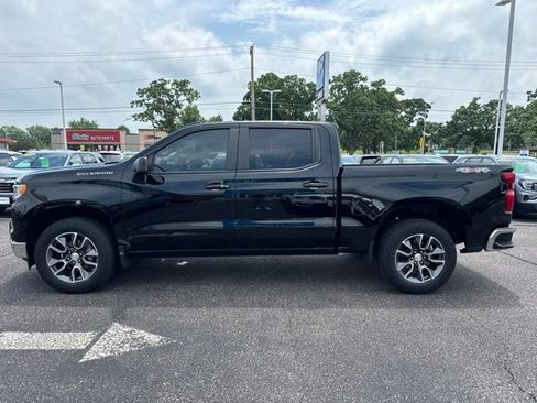 Used 2023 Chevrolet Silverado 1500 LT AWD/4WD image 4
