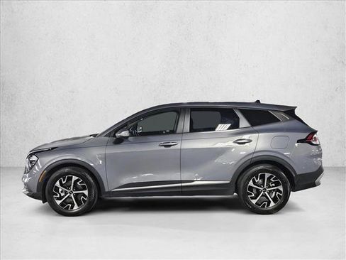 Used 2023 Kia Sportage EX FWD image 9