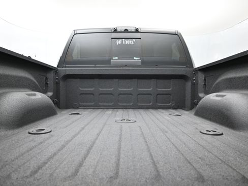 Used 2019 RAM 2500 Laramie AWD/4WD image 7