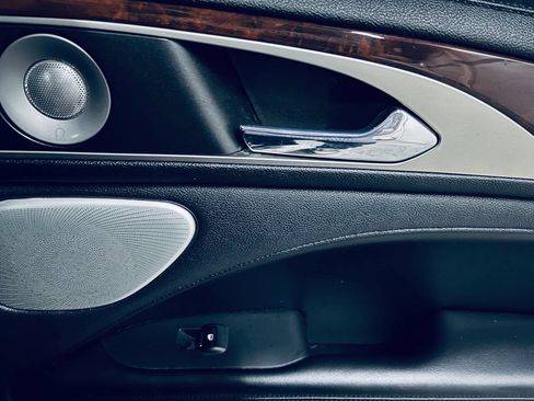 Used 2019 Lincoln MKZ Reserve w/ Luxury Package FWD image 34
