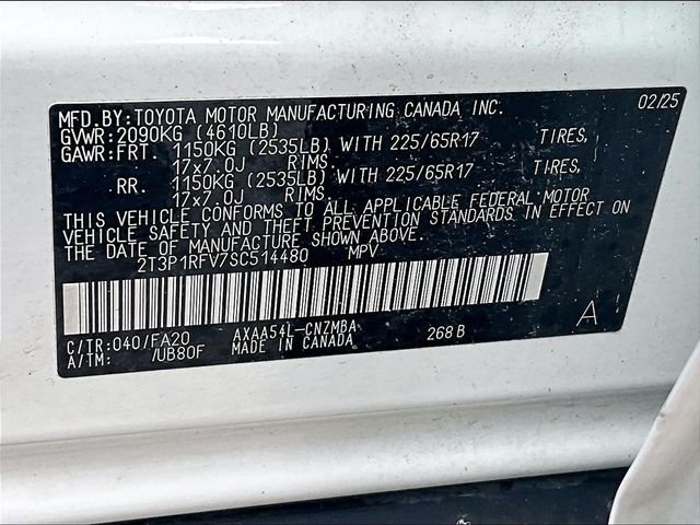 Used 2025 Toyota RAV4 XLE AWD/4WD image 36