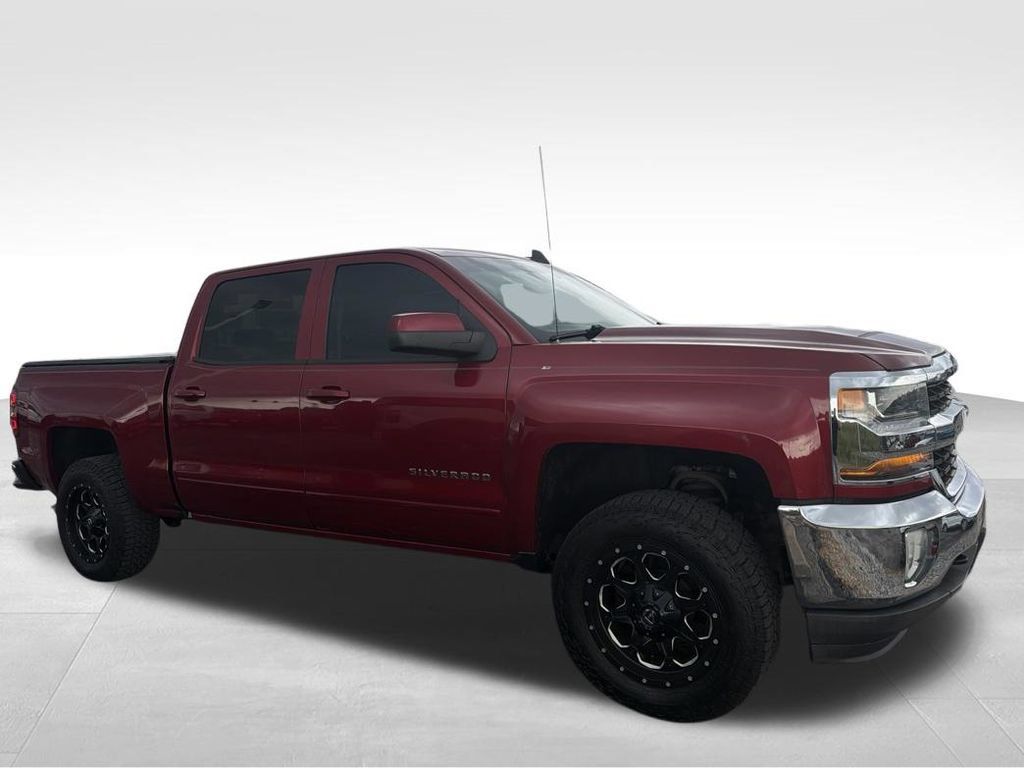 Used 2018 Chevrolet Silverado 1500 LT w/ All Star Edition AWD/4WD image 32