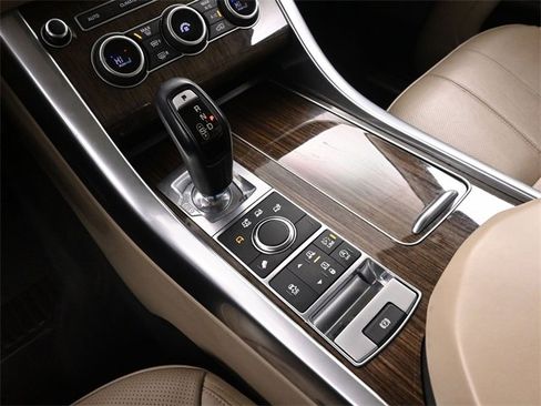 Used 2017 Land Rover Range Rover Sport HSE image 33