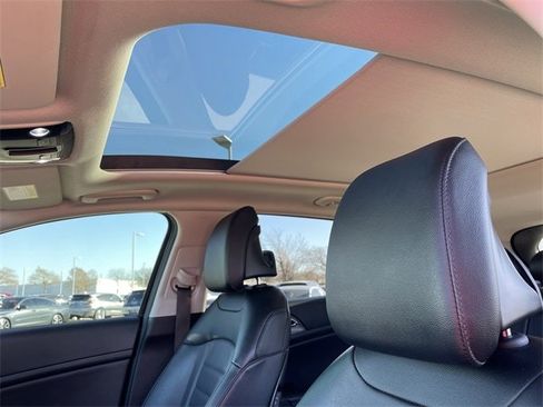 Used 2023 Kia Sportage SX image 23